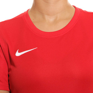 /B/V/BV6728-657_camiseta-nike-mujer-dri-fit-park-7-color-rojo_3_detalle-cuello-y-pecho.jpg