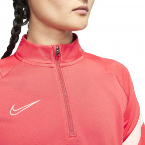 /B/V/BV6930-631_imagen-de-la-sudadera-entrenamiento-mujer-de-futbol-Nike-Dri-FIT-Academy-Pro-2020-rojo_3_detalle.jpg