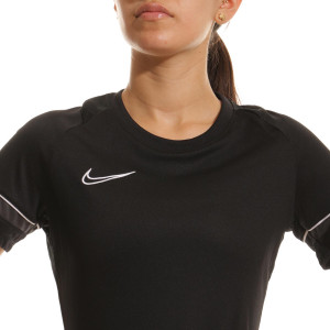 /C/V/CV2627-014_camiseta-nike-dri-fit-academy-21-mujer-color-negro_3_detalle-cuello-y-pecho.jpg