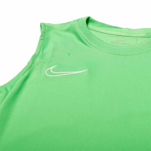 /D/B/DB4379-362_camiseta-tirantes-nike-dri-fit-academy-21-nino-color-verde_3_detalle-cuello-y-pecho.jpg