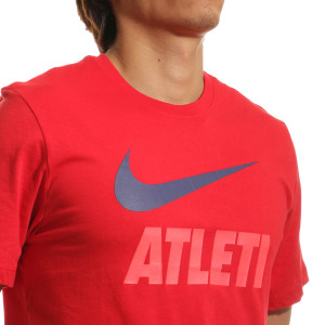 /D/B/DB4807-611_camiseta-nike-atletico-swoosh-club-color-rojo_3_detalle-cuello-y-pecho.jpg