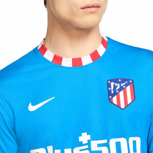 /D/B/DB5893-407_camiseta-nike-3a-atletico-2021-2022-dri-fit-stadium-color-azul_3_detalle-cuello-y-pecho-con-escudo.jpg