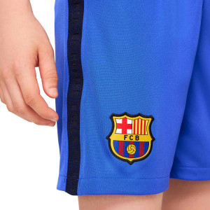 /D/B/DB6232-405_pantalon-corto-nike-barcelona-3a-2021-2022-nino-dri-fit-stadium-color-azul_3_detalle-escudo.jpg
