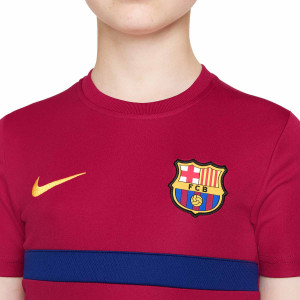 /D/C/DC0115-624_camiseta-nike-barcelona-entreno-2021-2022-nino-dri-fit-academy-color-rojo_3_detalle-cuello-y-pecho.jpg