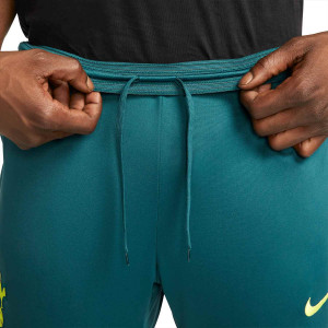 /D/C/DC9967-397_pantalon-chandal-nike-tottenham-dri-fit-strike-ucl-color-verde_3_detalle-cintura.jpg