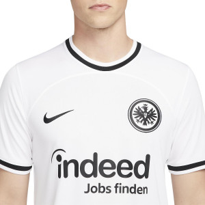 /D/M/DM1847-101_camiseta-nike-eintracht-frankfurt-2022-2023-dri-fit-stadium-color-blanco_3_detalle-cuello-y-pecho-con-escudo.jpg