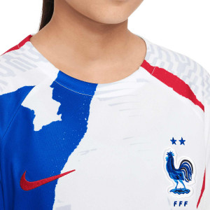 /D/M/DM9621-100_camiseta-nike-francia-nino-dri-fit-pre-match-color-blanco_3_detalle-cuello-y-pecho.jpg