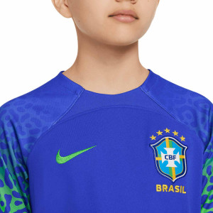 /D/N/DN0822-433_camiseta-nike-2a-brasil-nino-2022-2023-dri-fit-stadium-color-azul_3_detalle-cuello-y-pecho-con-escudo.jpg