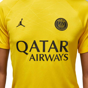 /D/R/DR4906-720_camiseta-nike-4a-psg-x-jordan-pre-match-academy-pro-color-amarillo_3_detalle-cuello-y-pecho.jpg