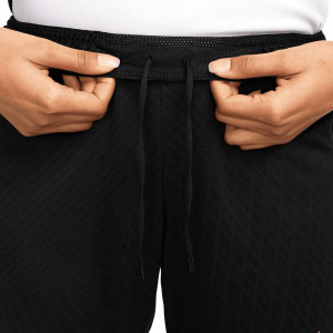 /D/X/DX0473-010_pantalon-corto-nike-mujer-dri-fit-strike-color-negro_3_detalle-cintura.jpg
