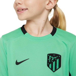 /D/X/DX9847-364_camiseta-nike-3a-atletico-nino-2023-2024-dri-fit-stadium-color-verde_3_detalle-cuello-y-pecho-con-escudo.jpg