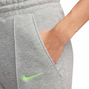 /F/N/FN8430-063_pantalon-chandal-nike-barcelona-mujer-tech-fleece-jogger-color-gris_3_detalle-cintura-y-bolsillo.jpg