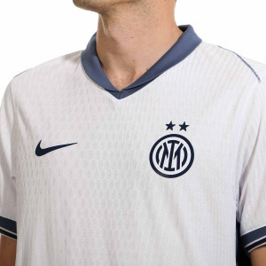 /F/N/FN8772-123_camiseta-nike-2a-inter-2024-2025-dri-fit-adv-match-color-blanco_3_detalle-cuello-y-pecho-con-escudo.jpg