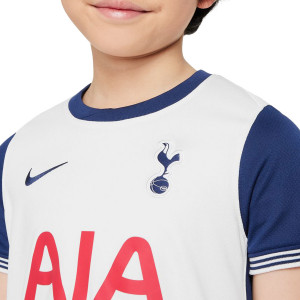 /F/N/FN9229-101_uniforme-nike-nino-tottenham-stadium-dri-fit-color-blanco_3_detalle-cuello-y-pecho-con-escudo.jpg