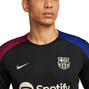 /F/N/FN9816-011_camiseta-nike-barcelona-entrenamiento-dri-fit-color-negro_3_detalle-cuello-y-pecho.jpg