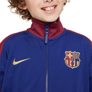 /F/Q/FQ0003-455_chaqueta-entretiempo-nike-barcelona-nino-himno-academy-pro-dri-fit-color-azul_3_detalle-cierre-cuello-y-pecho.jpg