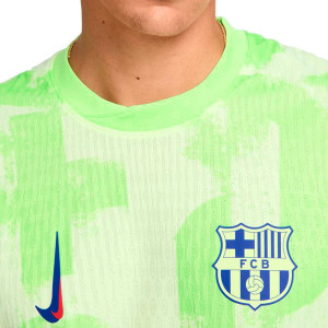 /F/Q/FQ1949-701_camiseta-nike-3a-barcelona-match-24-25-dfadv-color-verde_3_detalle-cuello-y-pecho-con-escudo.jpg