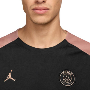 /F/Q/FQ2612-013_camiseta-nike-psg-strike-dri-fit-color-negro_3_detalle-cuello-y-pecho.jpg