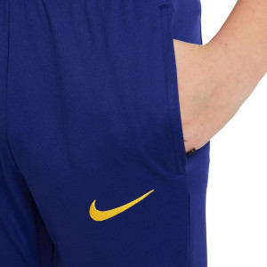 /F/Q/FQ2768-455_pantalon-chandal-nike-barcelona-nino-academy-pro-dri-fit-color-azul_3_detalle-bolsillo-y-logotipo.jpg