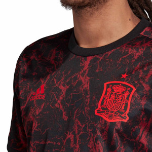 /F/S/FS3480_camiseta-adidas-espana-pre-match-color-rojo-y-negro_3_detalle-cuello-y-pecho.jpg