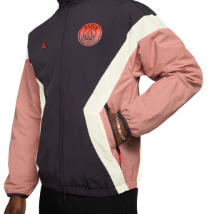 /F/V/FV7740-685_chaqueta-entretiempo-nike-psg-himno--color-negro-y-rosa_3_detalle-manga-y-bolsillo.jpg
