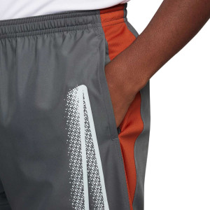 /F/Z/FZ0387-068_pantalon-corto-nike-academy-23--color-gris_3_detalle-cintura-y-bolsillo.jpg