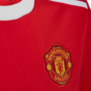 /G/R/GR3778_camiseta-adidas-united-nino-2021-2022-color-rojo_3_detalle-cuello-y-pecho-con-escudo.jpg