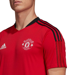 /H/6/H63962_camiseta-adidas-united-entrenamiento-color-rojo_3_detalle-cuello-y-pecho.jpg