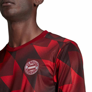 /H/B/HB5996_camiseta-adidas-bayern-pre-match-color-rojo_3_detalle-cuello-y-pecho.jpg