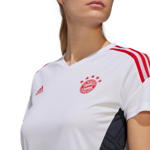 /H/B/HB6004_camiseta-adidas-bayern-mujer-entrenamiento-color-blanco_3_detalle-cuello-y-pecho.jpg