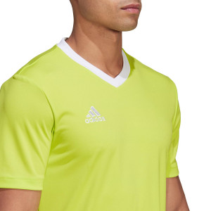 /H/C/HC5077_camiseta-adidas-entrada-22-color-amarillo_3_detalle-cuello-y-pecho.jpg