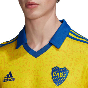 /H/D/HD9716_camiseta-adidas-3a-boca-juniors-2021-2022-color-amarillo_3_detalle-cuello-y-pecho-con-escudo.jpg
