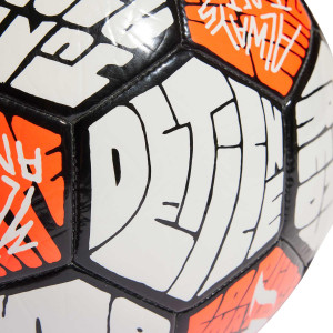 /H/E/HE3814-3_balon-futbol-adidas-messi-club-talla-3-color-blanco_3_detalle-logotipo.jpg