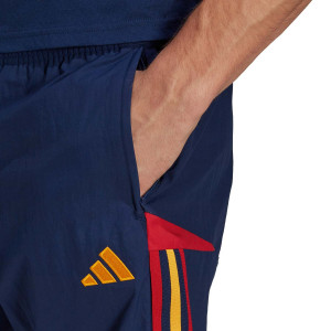 /H/E/HE8820_pantalones-cortos-adidas-espana-travel-color-z-purpura-oscuro_3_detalle-cintura.jpg