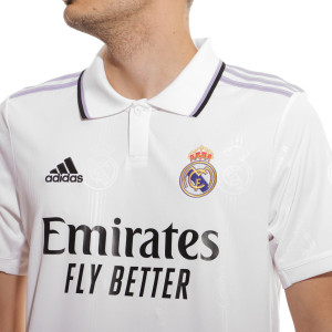 /H/F/HF0291-10_camiseta-adidas-real-madrid-2022-2023-modric-color-blanco_3_detalle-cuello-y-pecho-con-escudo.jpg