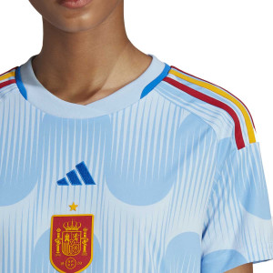 /H/F/HF1403_camiseta-adidas-2a-espana-mujer-2022-2023-color-z-azul-claro_3_detalle-cuello-y-pecho-con-escudo.jpg