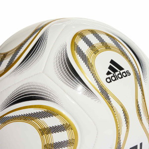 /H/I/HI2218-5_pelota-futbol-blanco--negro-adidas-juventus-club-talla-5_3_detalle-logotipo.jpg