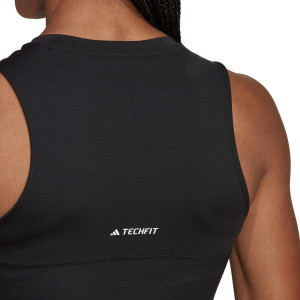 /H/I/HI3362_camiseta-tirantes-adidas-mujer-techfit-cropped-color-negro_3_detalle-cuello-y-pecho.jpg