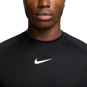/H/J/HJ4243-010_camiseta-nike-dri-fit-academy-25-hbr-color-negro_3_detalle-cuello-y-pecho.jpg