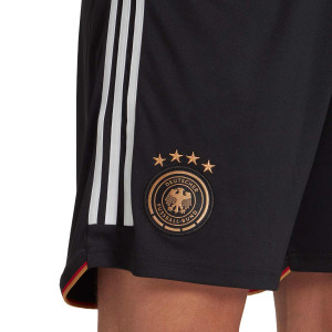 /H/J/HJ9605_pantalon-corto-adidas-alemania-2022-2023-color-negro_3_detalle-escudo.jpg
