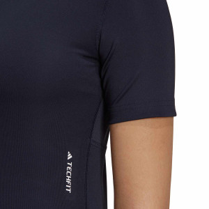 /H/N/HN9077_camiseta-adidas-techfit-mujer-training-color-z-purpura-oscuro_3_detalle.jpg
