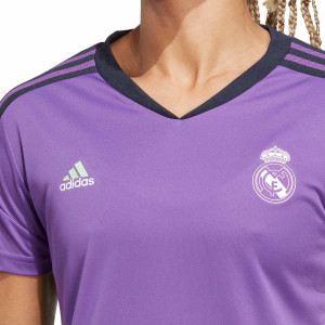 /H/T/HT8813_camiseta-adidas-real-madrid-entrenamiento-mujer-color-purpura_3_detalle-cuello-pecho-y-logotipos.jpg