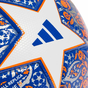 /H/U/HU1580-4_balon-futsal-adidas-ucl-league-estambul-talla-4-color-azul_3_detalle-logotipo.jpg