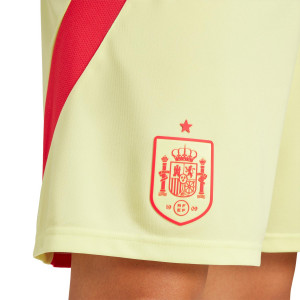 /I/M/IM8891_pantalon-corto-adidas-espana-color-amarillo_3_detalle-escudo.jpg