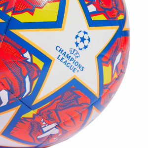 /I/N/IN9332-3_balon-futbol-adidas-champions-league-londres-training-talla-3-color-rojo_3_detalle-logotipo.jpg