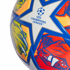 /I/N/IN9335-4_pelota-de-futbol-adidas-champions-league-londres-league-j350-talla-4-color-rojo-y-amarillo_3_detalle-logotipo.jpg