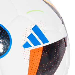 /I/N/IN9364-FUTS_balon-futsal-adidas-euro24-pro-sala-talla-62-cm-color-blanco_3_detalle-logotipo.jpg
