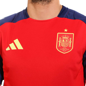 /I/P/IP6412_camiseta-adidas-espana-entrenamiento-color-rojo_3_escudo-y-cuello.jpg