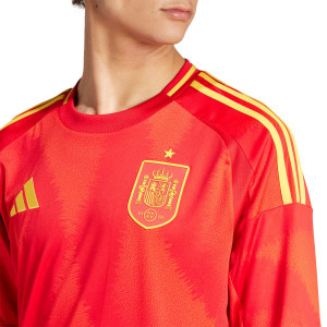 /I/P/IP9330_camiseta-manga-larga-adidas-espana-manga-larga-2024-color-rojo_3_detalle-cuello-y-pecho-con-escudo.jpg