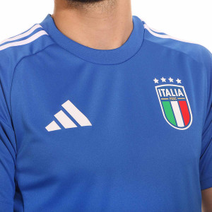 /I/Q/IQ0500_camiseta-adidas-italia-fan-color-azul_3_detalle-cuello-y-pecho-con-escudo.jpg